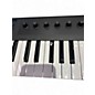 Used Komplete KONTROL M32 Keyboard Workstation