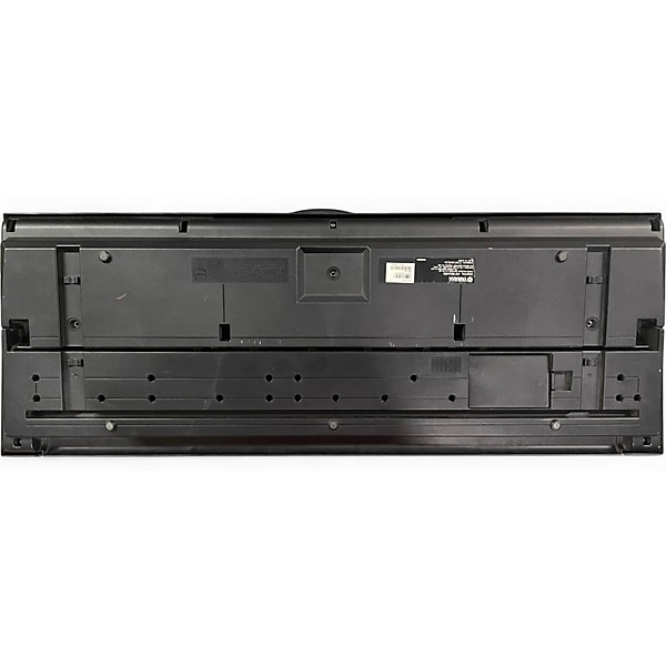 Used Yamaha PSR-E223 Portable Keyboard