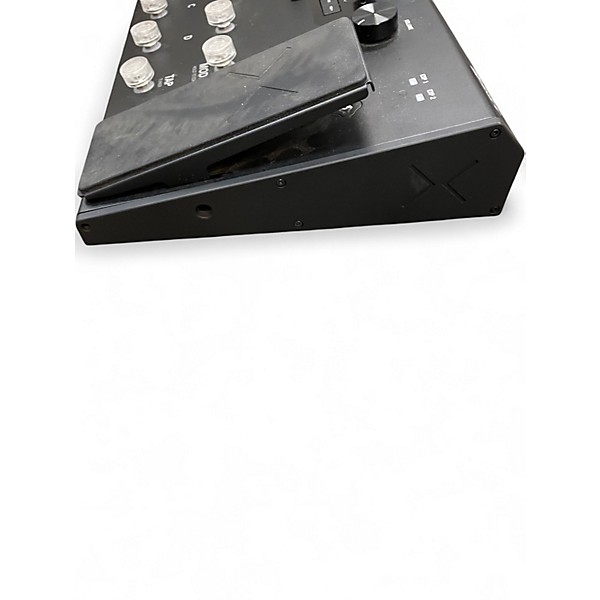 Used Line 6 Helix LT Effect Processor