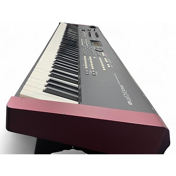 Used Yamaha MOXF8 88 Key Keyboard Workstation