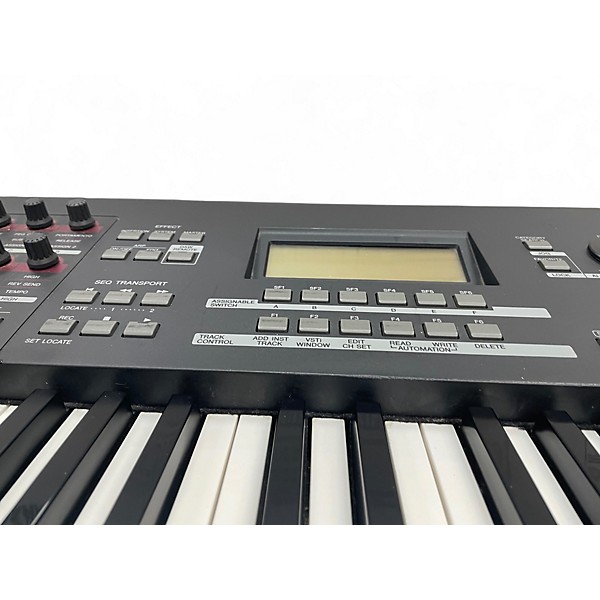 Used Yamaha MOXF8 88 Key Keyboard Workstation