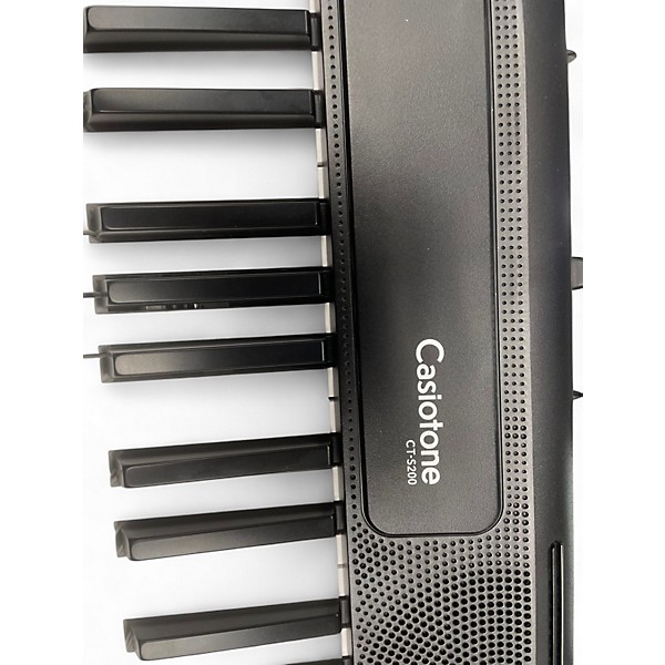 Used Casio casiotone ct 200 Portable Keyboard