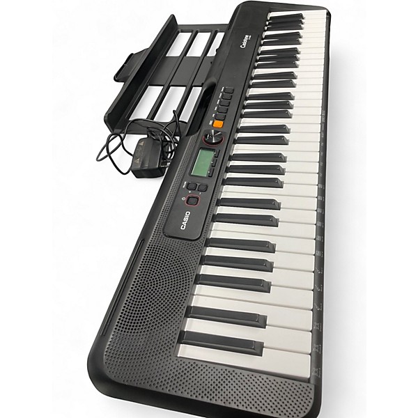 Used Casio casiotone ct 200 Portable Keyboard
