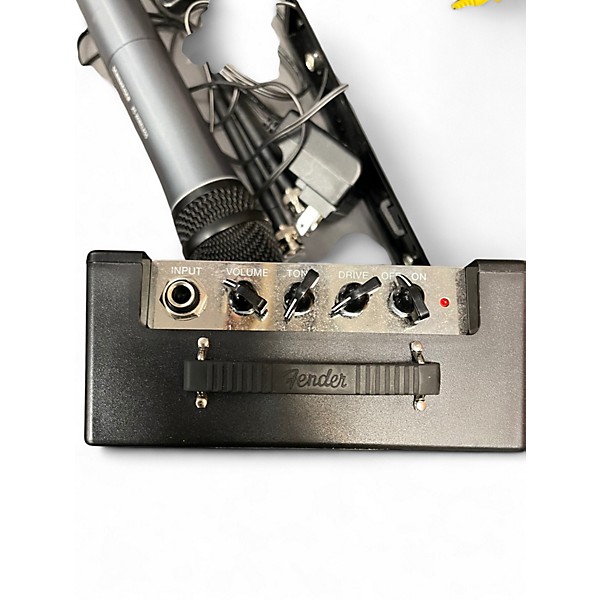 Used Fender md-20 Battery Powered Amp