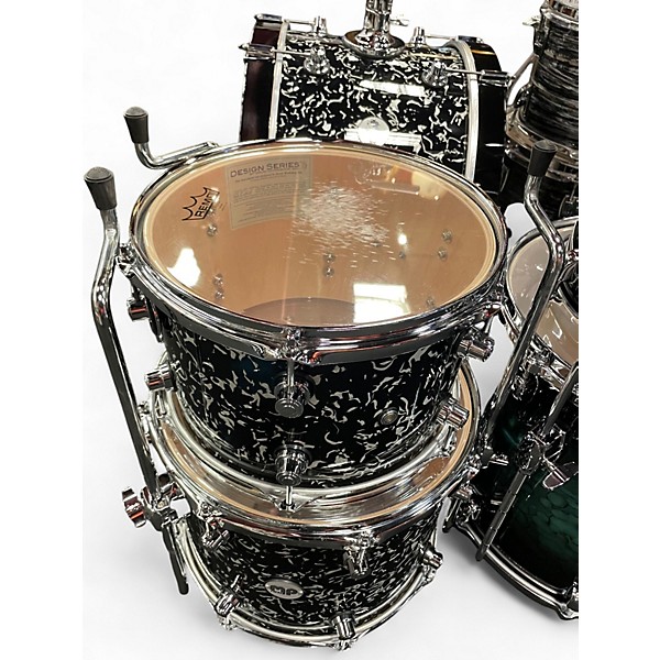 Used DW 4 Piece Design Series Frequent Flyer Black Lightning Drum Kit