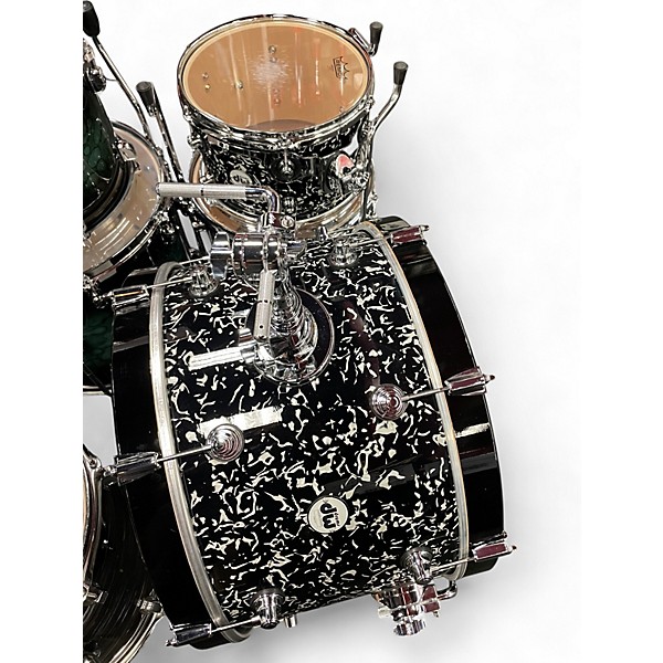 Used DW 4 Piece Design Series Frequent Flyer Black Lightning Drum Kit