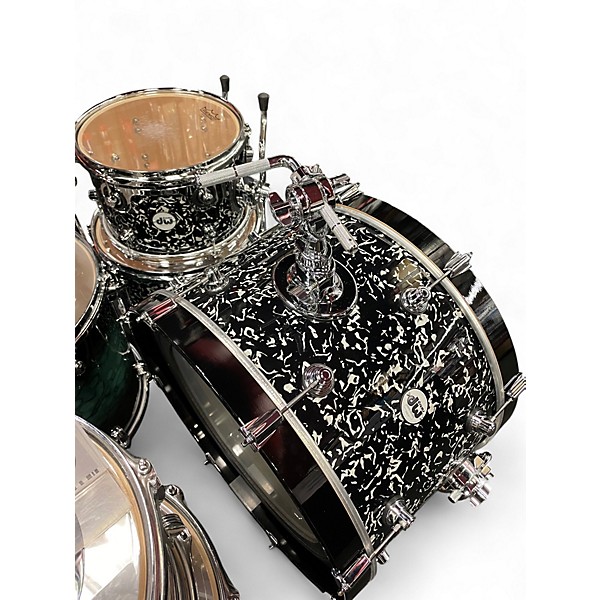 Used DW 4 Piece Design Series Frequent Flyer Black Lightning Drum Kit