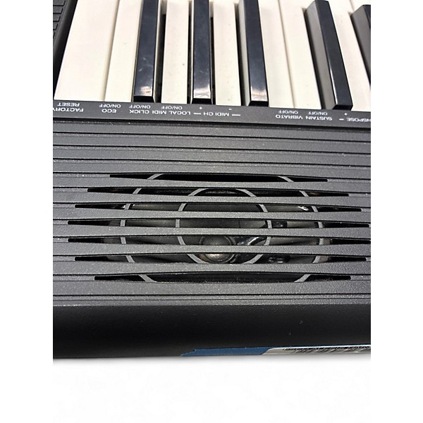 Used Alesis Harmony 61 Portable Keyboard