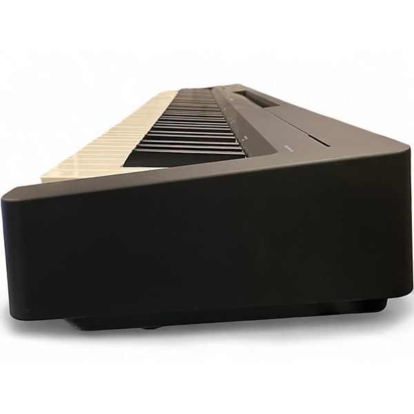 Used Yamaha P143 Digital Piano