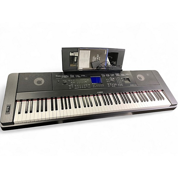 Used Yamaha DGX660 Portable Keyboard