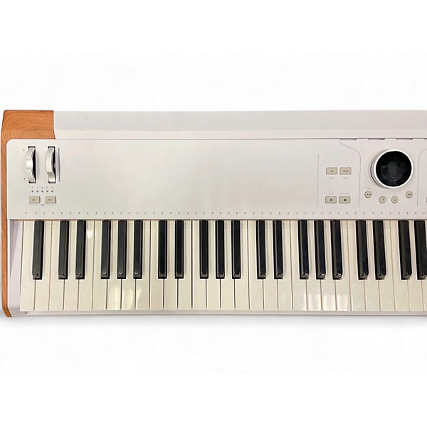 Used Arturia ASTROLAB 88 Keyboard Workstation