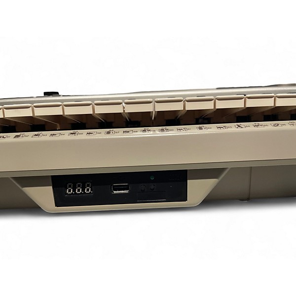 Used Yamaha PSR 2000 61 Key Portable Keyboard