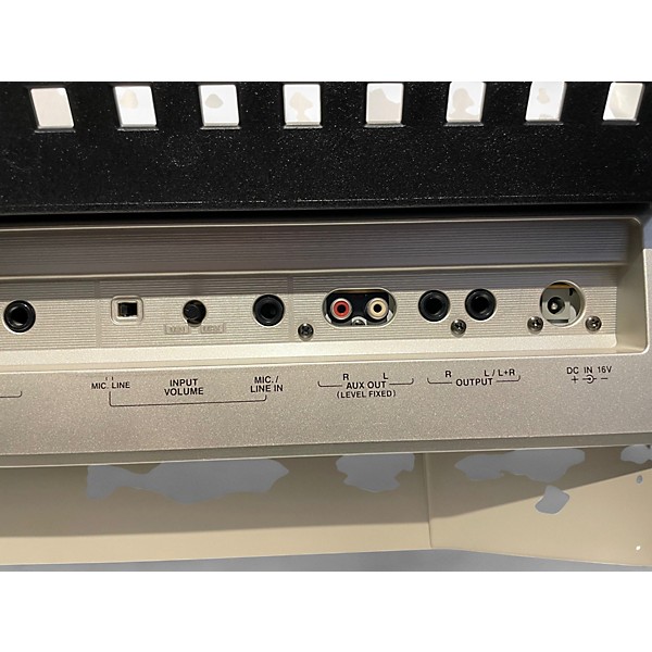 Used Yamaha PSR 2000 61 Key Portable Keyboard