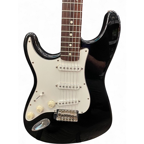 Used 1998 Fender Stratocaster Black Electric Guitar