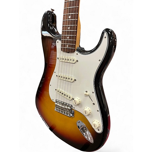Used 2023 Fender American Vintage 1965 Stratocaster 3 Tone Sunburst Solid Body Electric Guitar
