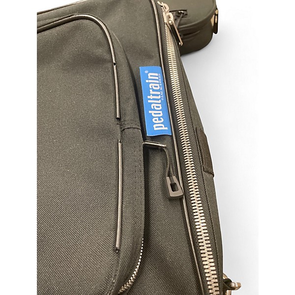 Used Pedaltrain CLASSIC2 Pedal Board