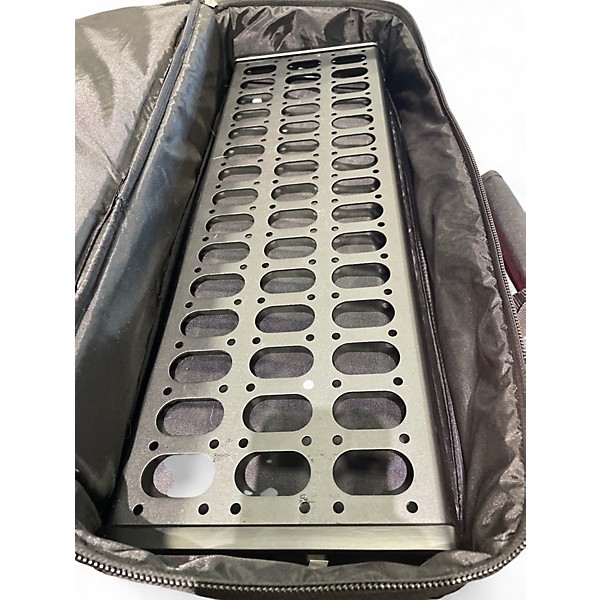 Used Livewire pb300 Pedal Board