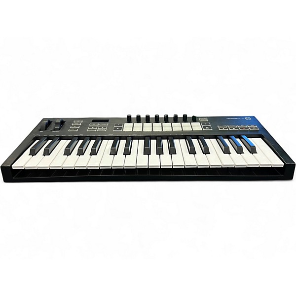 Used Novation LAUNCHKEY 37