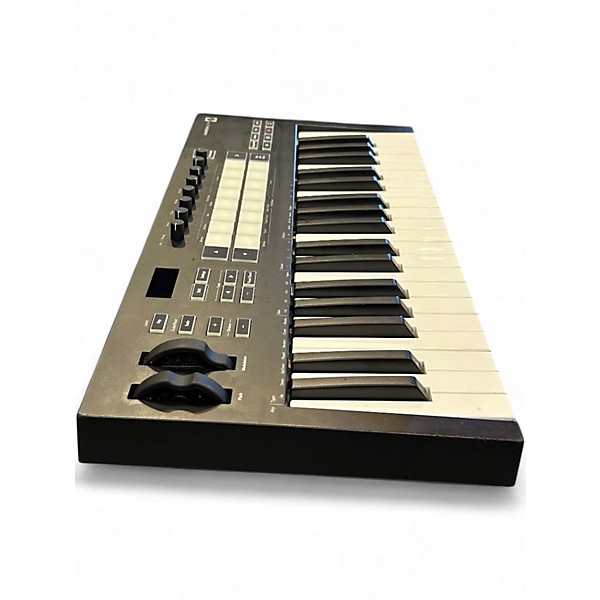 Used Novation LAUNCHKEY 37