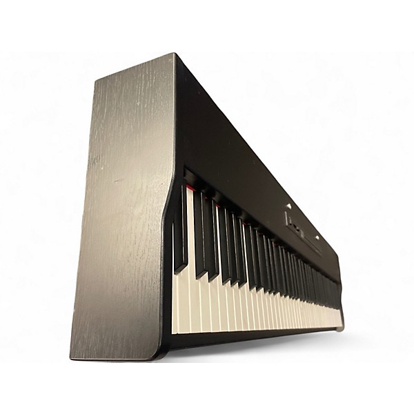 Used Socket 88 key Keyboard Workstation