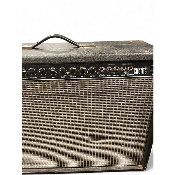 Used Fender Ultimate Chorus Guitar Combo Amp