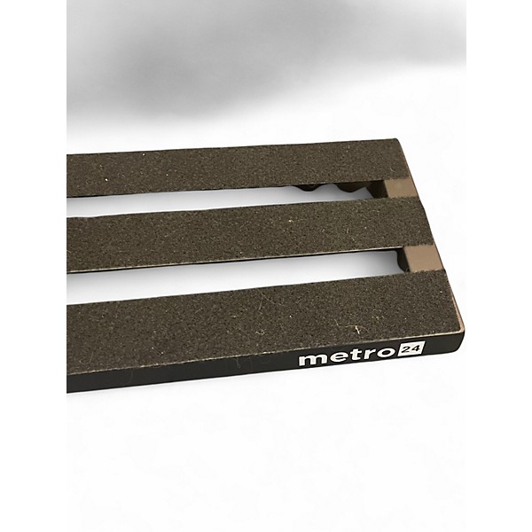 Used Pedaltrain METRO 24 Pedal Board