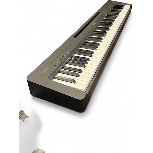 Used Yamaha P143 Digital Piano