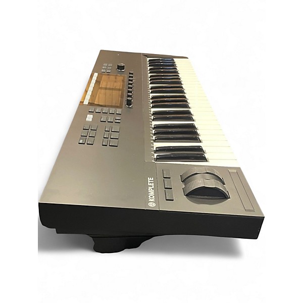 Used Native Instruments Komplete Kontrol S49 MK2 MIDI Controller