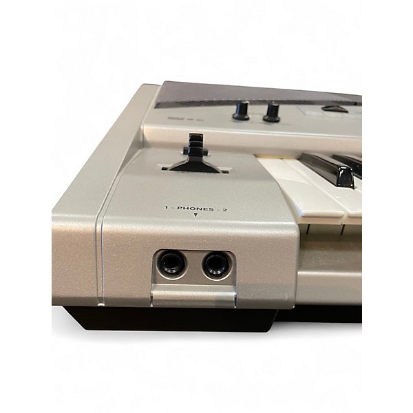 Used Roland E-60 Keyboard Workstation