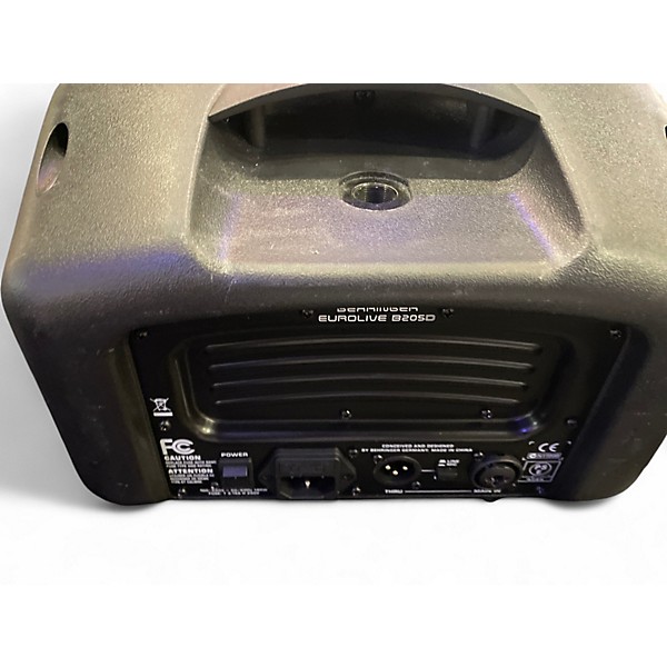 Used Behringer EUROLIVE 205 Power Amp