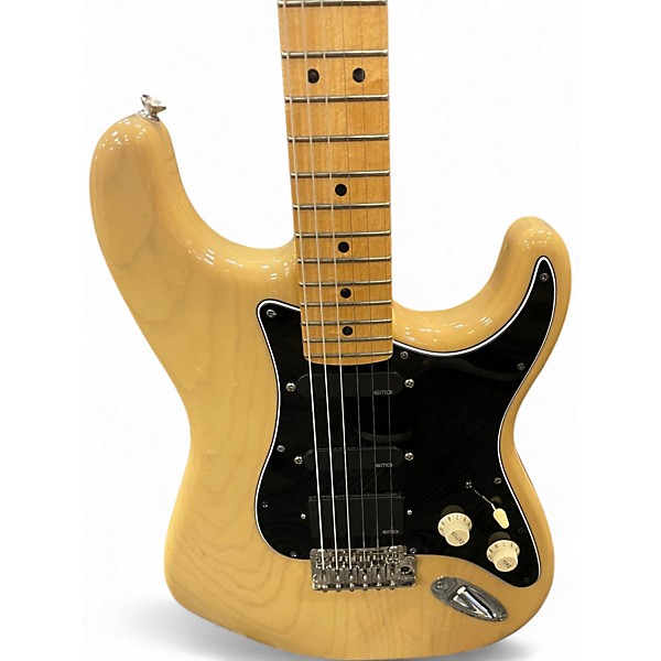 Used Fender Deluxe Stratocaster Vintage Blonde Solid Body Electric Guitar