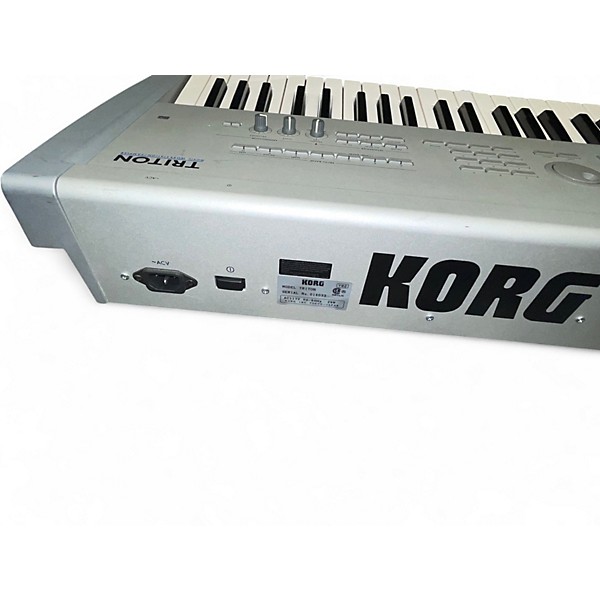 Used KORG Triton Classic 61 Key Keyboard Workstation