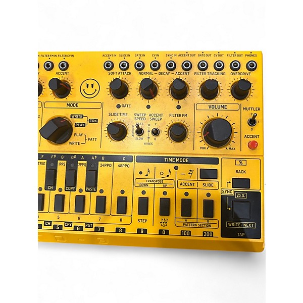 Used Behringer TD-3-MO MODDED OUT ANALOG BASS LINE SYSNTHESIZER Synthesizer