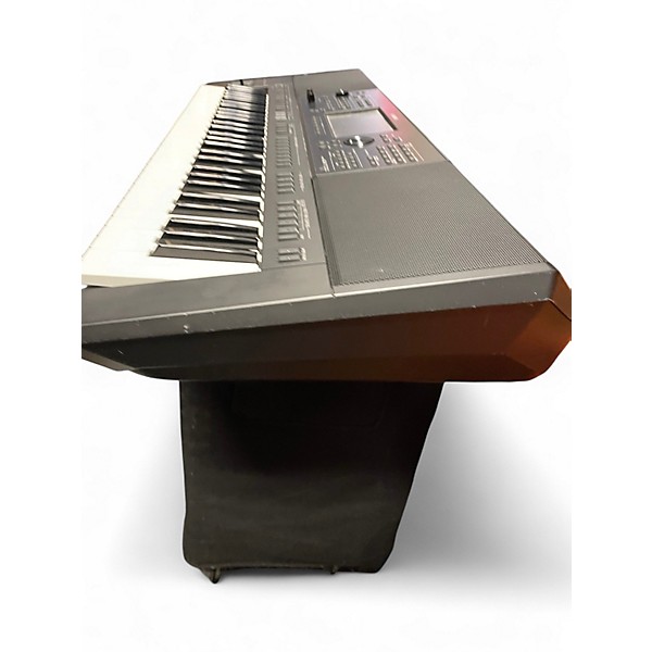 Used Yamaha PSRSX700 Arranger Keyboard