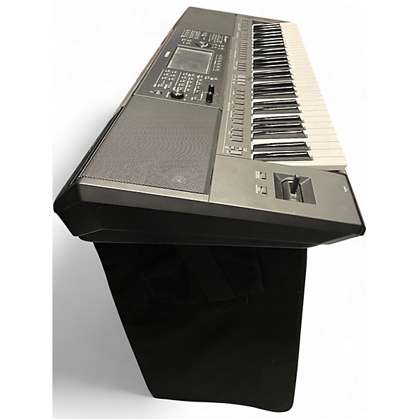 Used Yamaha PSRSX700 Arranger Keyboard