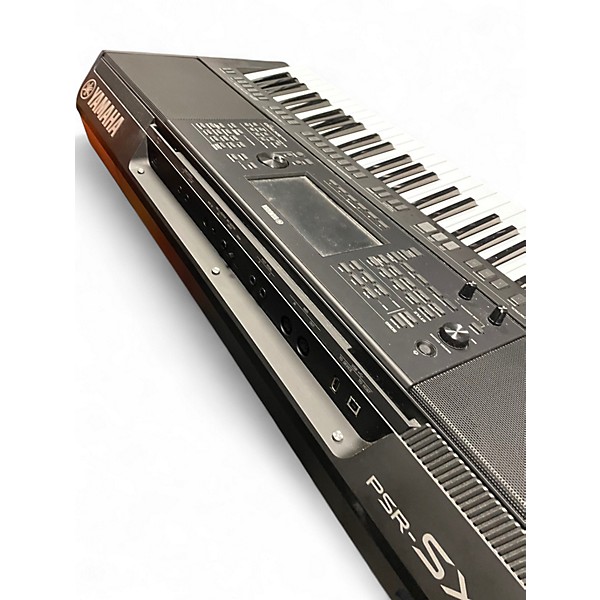 Used Yamaha PSRSX700 Arranger Keyboard