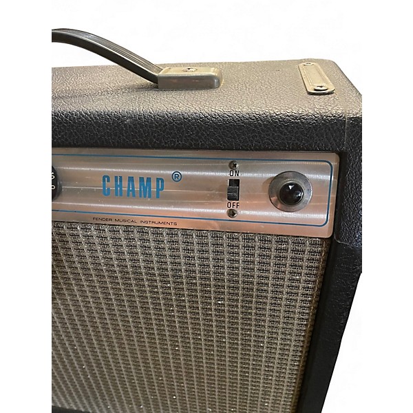 Vintage 1970s Fender Champ Tube Guitar Combo Amp