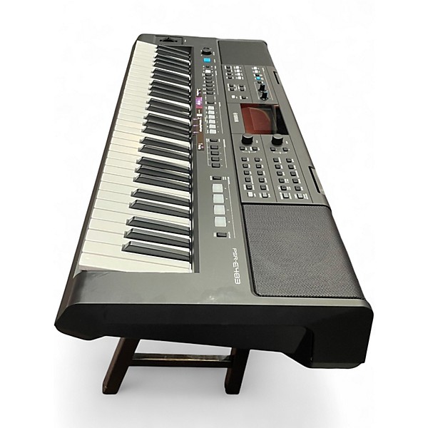 Used Yamaha PSR E483