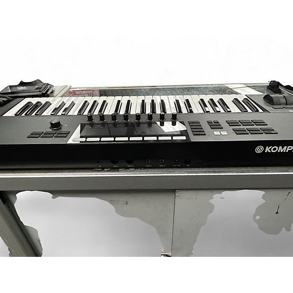 Used Native Instruments Komplete Kontrol S49 MK2 MIDI Controller