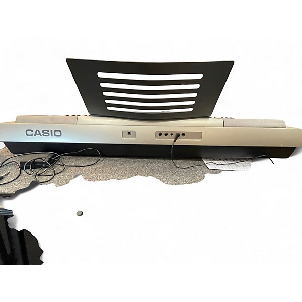 Used Casio WK200 76 Key Keyboard Workstation