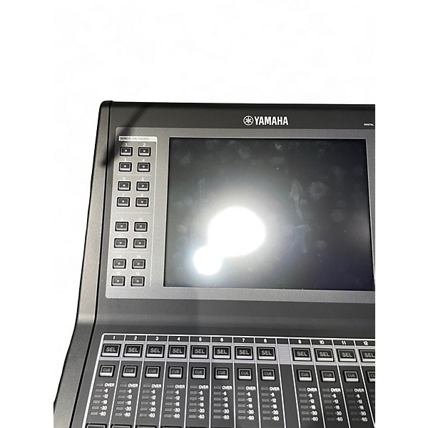 Used Yamaha QL1 Digital Mixing Console Digital Mixer