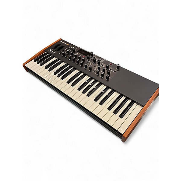 Used Dave Smith Instruments Mopho SE Synthesizer