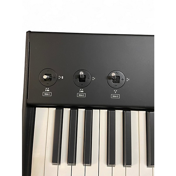 Used Studiologic SL73 STUDIO MIDI Controller