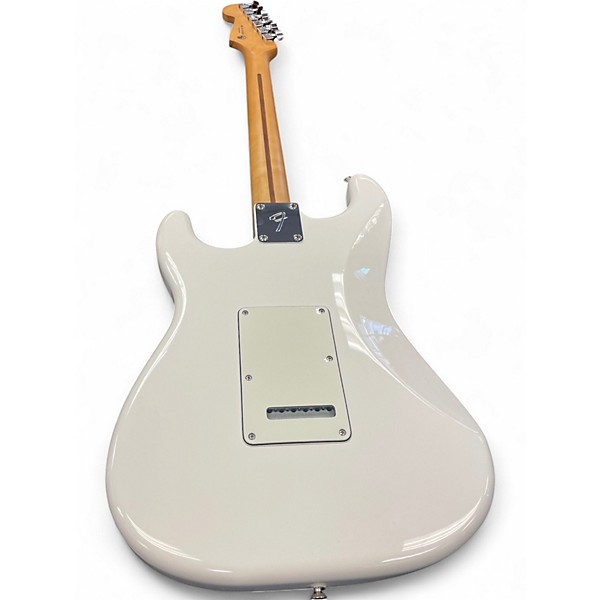 Used 2021 Fender PLAYER STRAT  Polar White Solid Body Electric Guitar