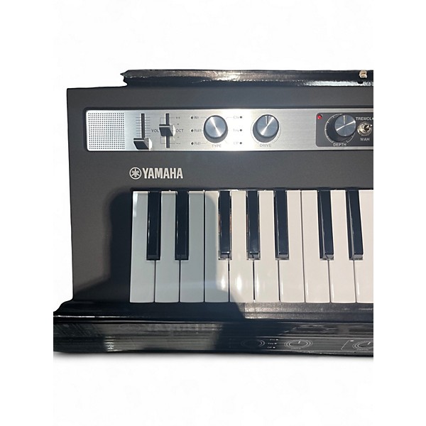 Used Yamaha E303 Keyboard Workstation