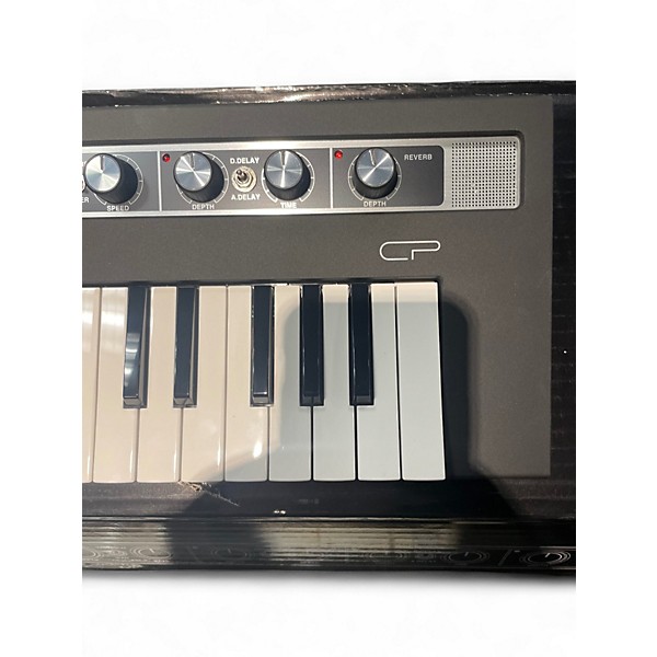 Used Yamaha E303 Keyboard Workstation