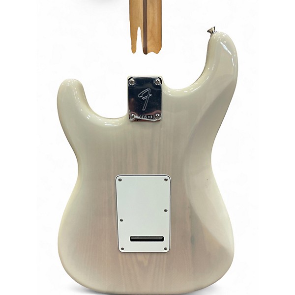 Used Fender PLAYER II STRATOCASTER White Blonde Solid Body Electric Guitar