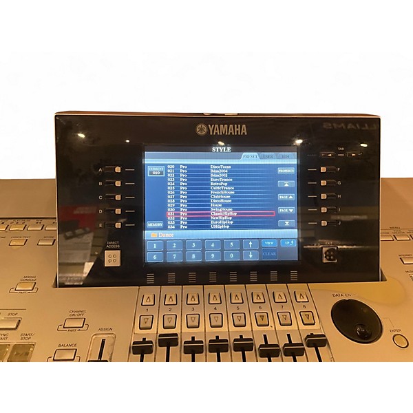 Used Yamaha Tyros 3 Keyboard Workstation