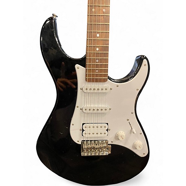 Used Yamaha Pacifica Black Solid Body Electric Guitar