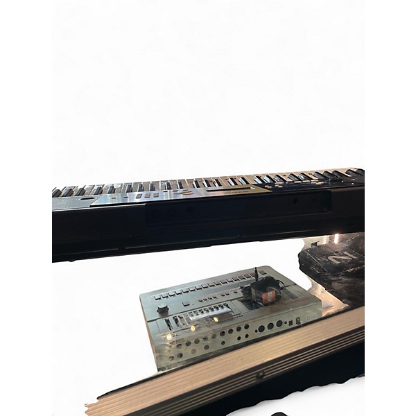 Used Yamaha YPT220 Keyboard Workstation